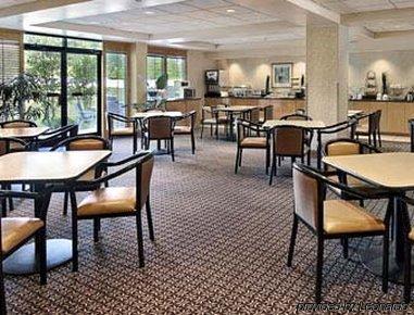 Wingate By Wyndham Raleigh / Airport Durham