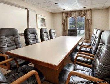 Wingate By Wyndham Raleigh / Airport 3* Durham