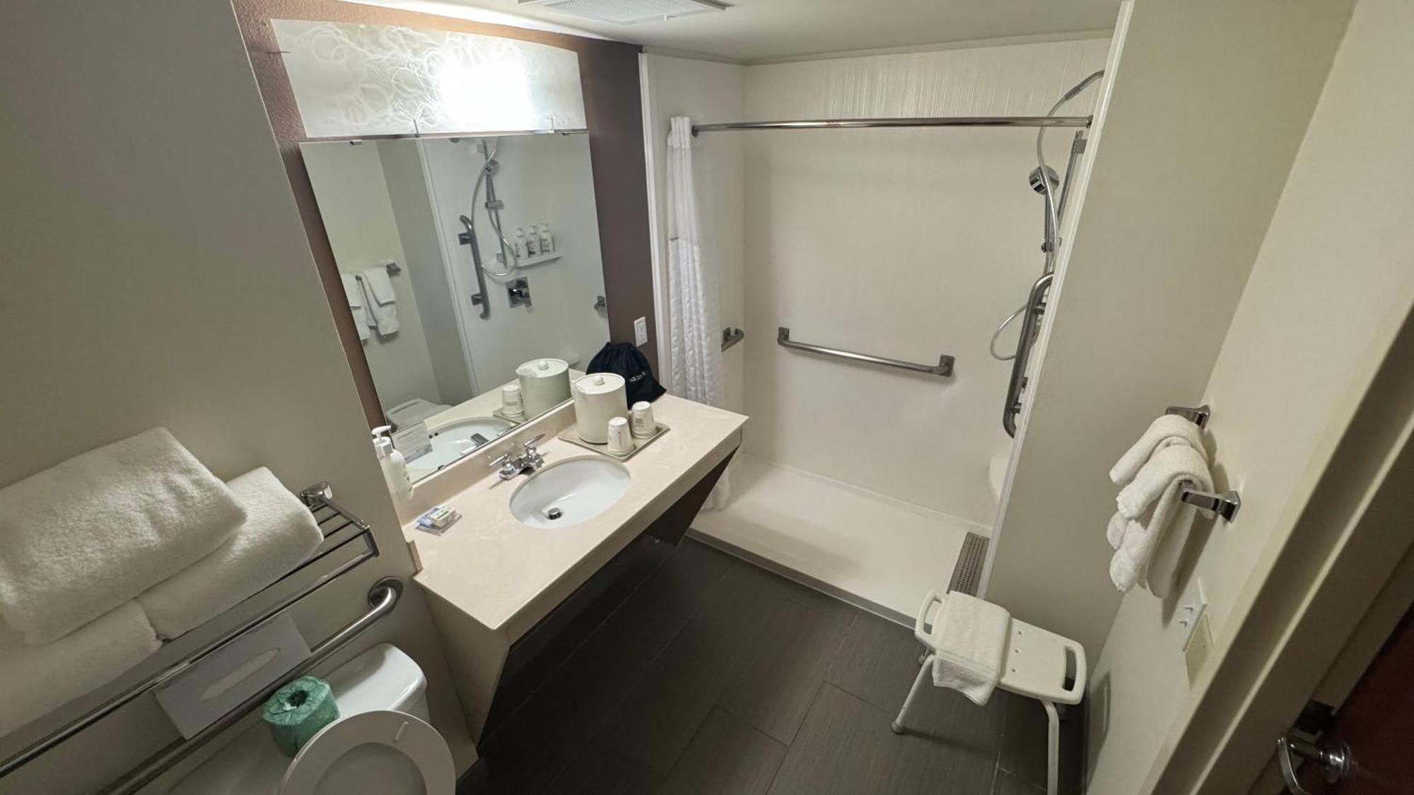 Hotel Wingate By Wyndham Raleigh / Airport 3*