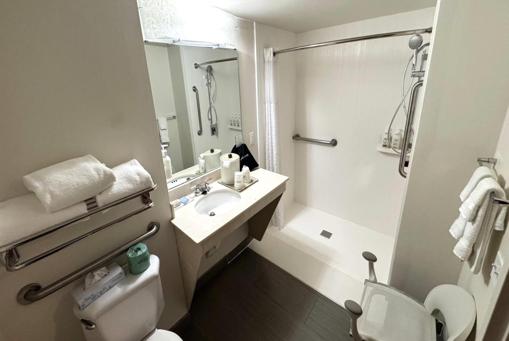 Wingate By Wyndham Raleigh / Airport Hotel Durham