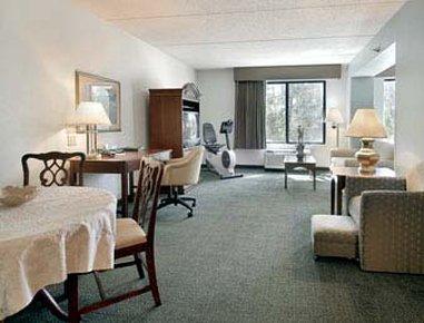 Hotel Wingate By Wyndham Raleigh / Airport Durham